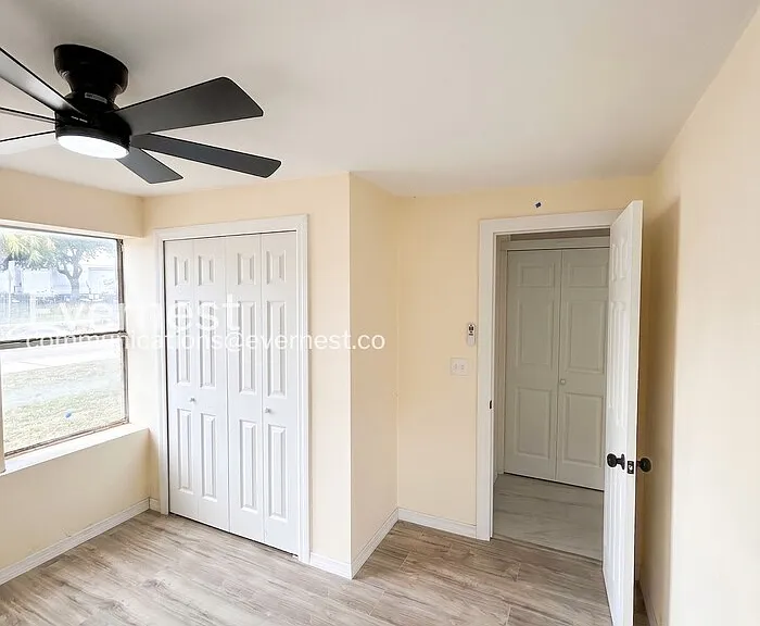 5680 28th St N #D1 — Photo 7