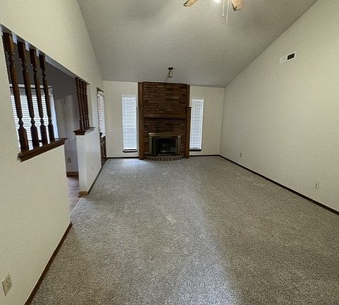 2nd image of 2116 NE 10th St