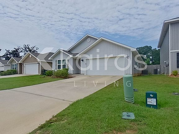 3rd image of 217 Monarch Ln