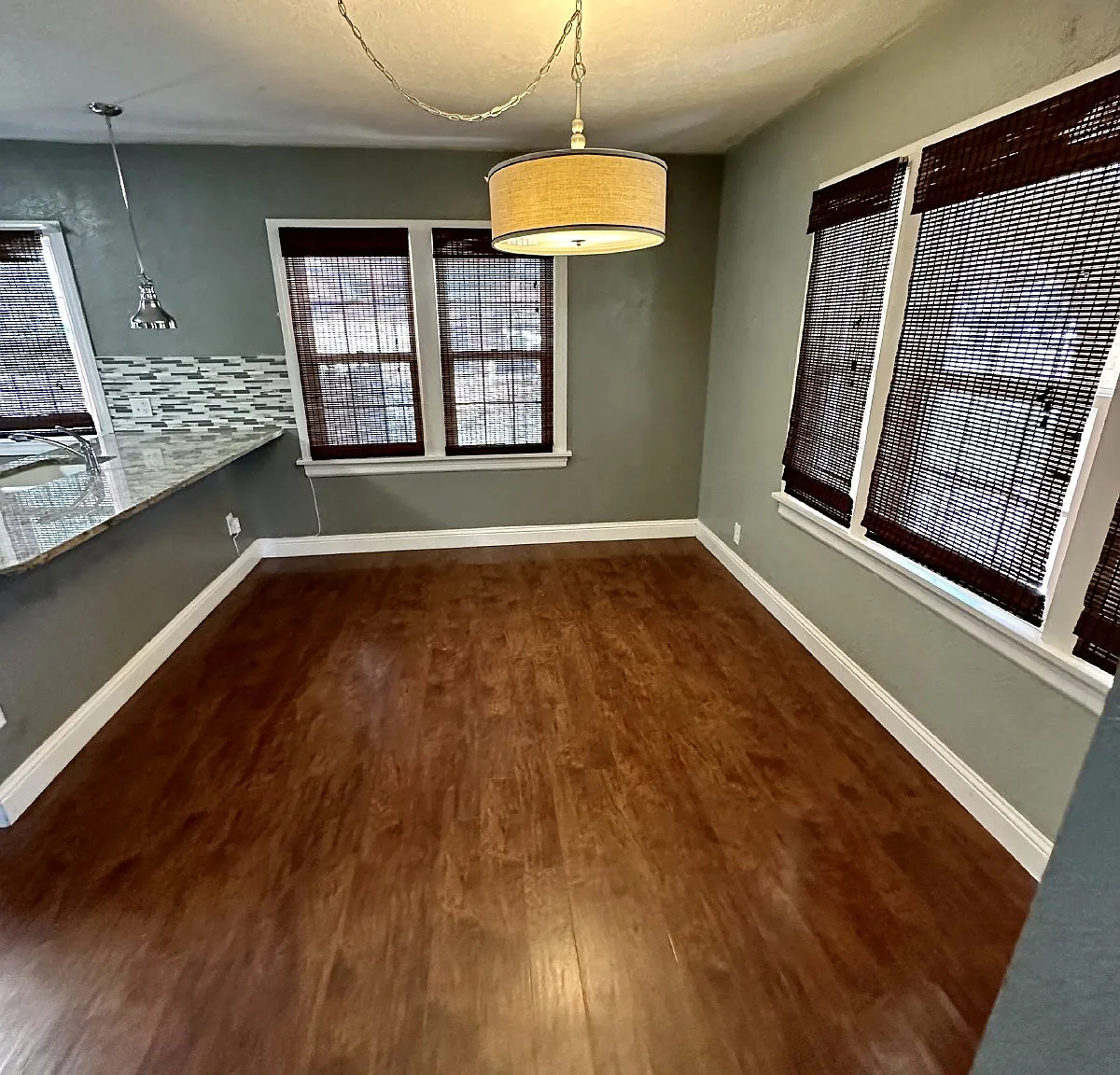 3 bed, 2.0 bath, $1,275 — Photo 2