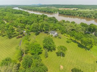 42476 Whites Ferry Rd, Leesburg, VA 20176