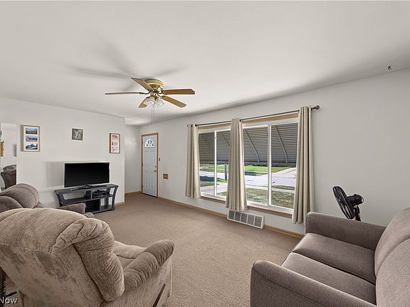 5th image of 4677 Southwood Dr