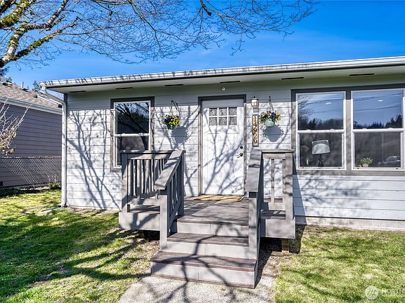 4th image of 14929 130th Avenue SE