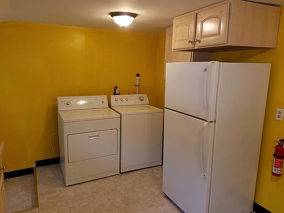 Kitchen/Laundry