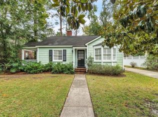 135 Columbus Dr, Savannah, GA 31405