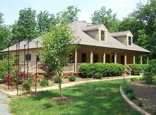 300 Campbell Rd, Keswick, VA 22947