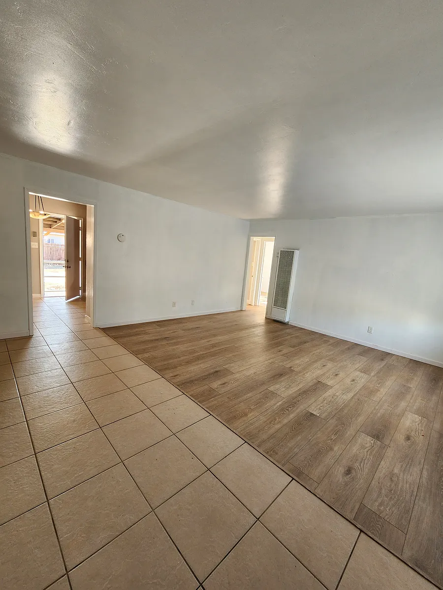 Building Photo - 1420 Maitland Dr