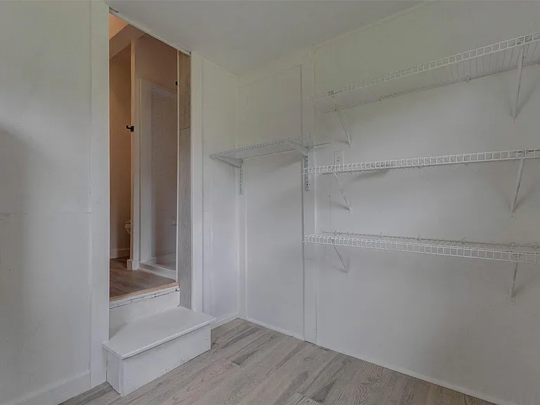 1302 Ross St — Photo 9