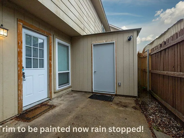 2438 N Graham Dr — Photo 17