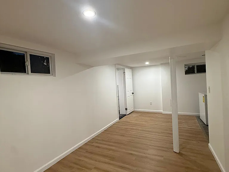1281 Broadway — Photo 3
