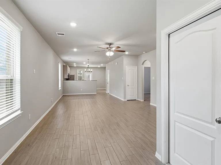 8415 Balding Dr — Photo 5
