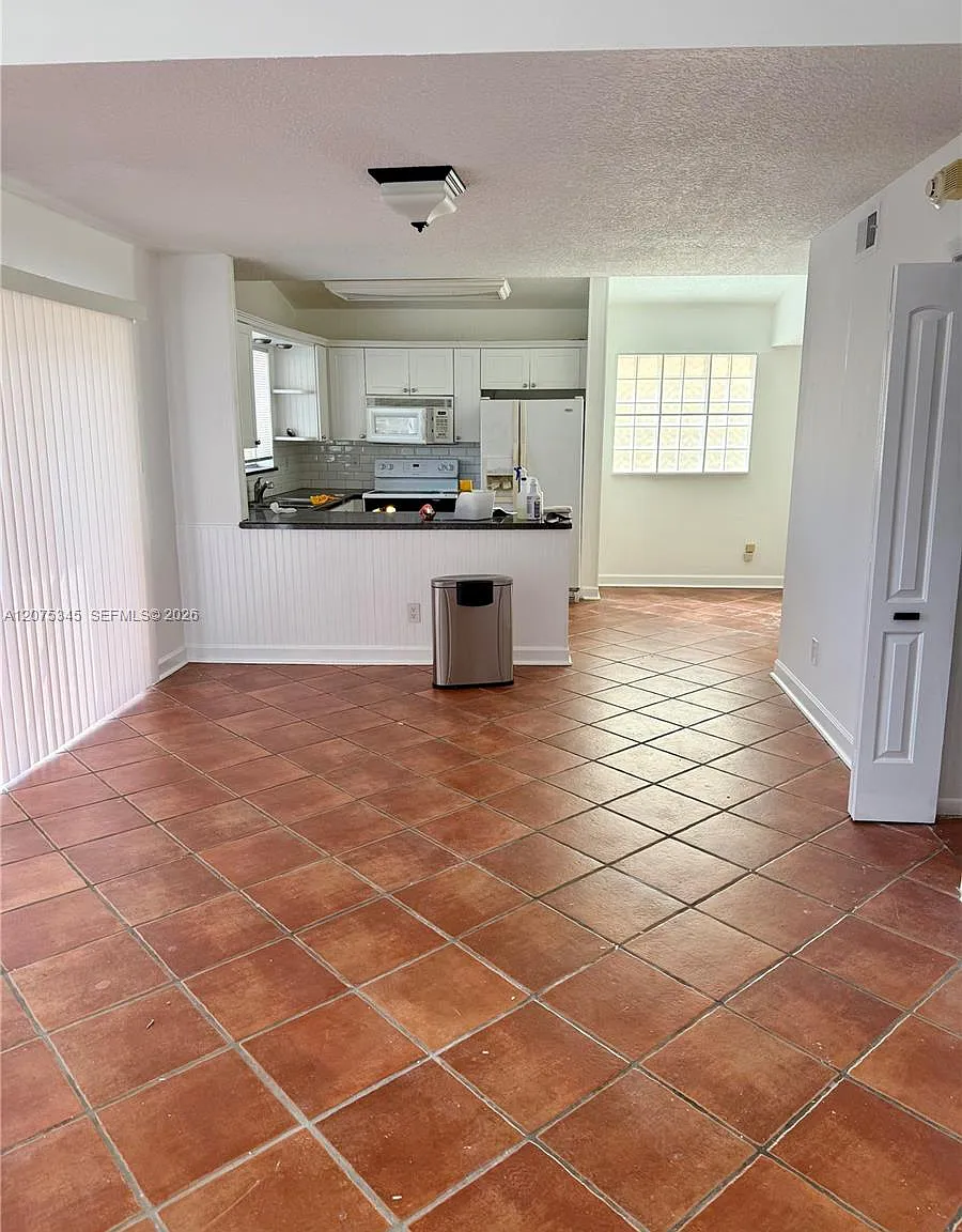 3 bed, 1508 sqft, $3,200 — Photo 3