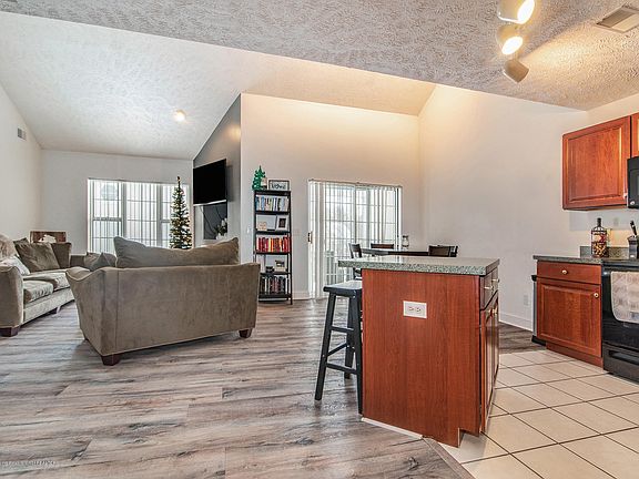 5th image of 278 W Saginaw St APT 301