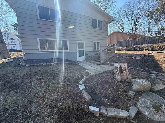 5th image of 18 Churchill St