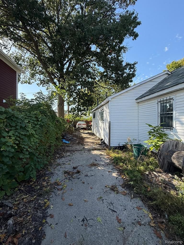 21385 Garden Ln, photo 20