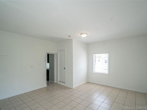 2nd image of 1035 7th St #8