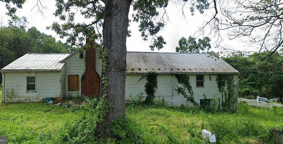 2nd image of 7023 Edgemont Rd