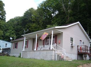 185 Railroad St, Cressona, PA 17929