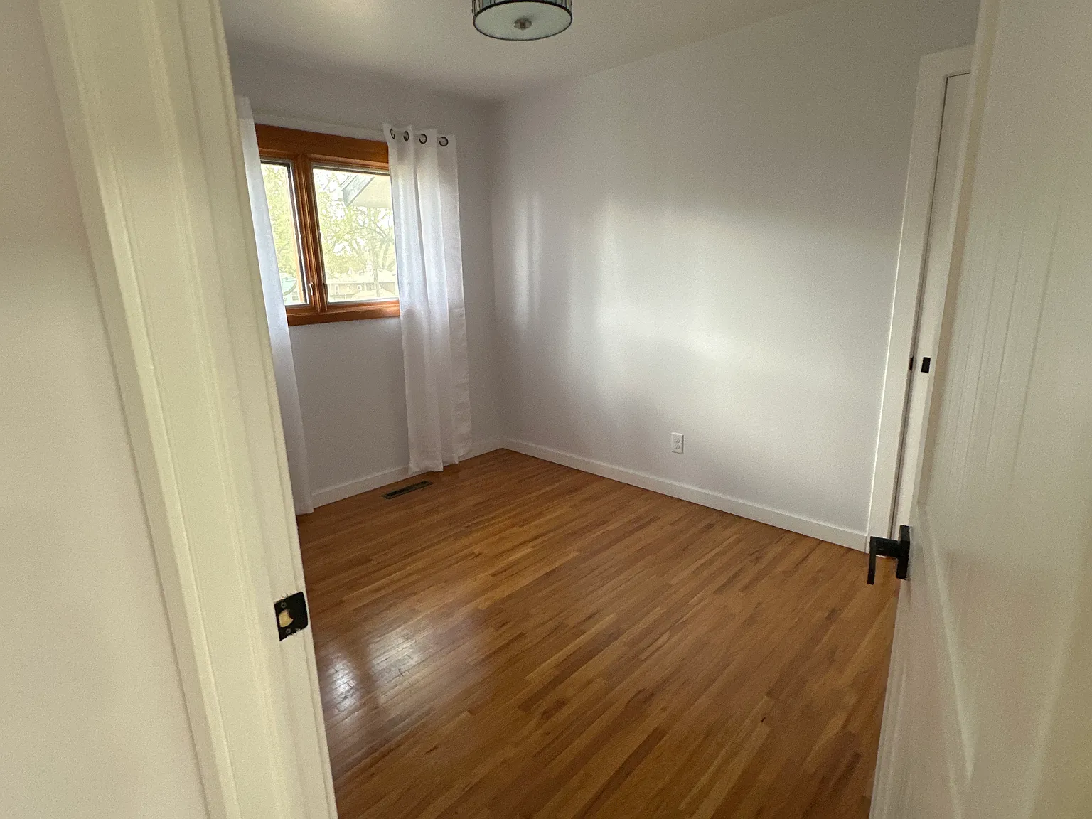 2 bed, 675 sqft, $1,200 — Photo 3