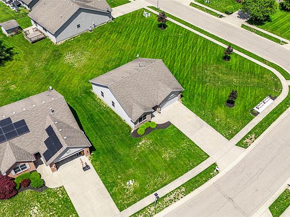 3rd image of 601 Meadowview Ct