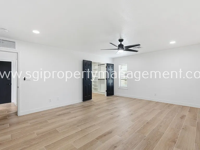 5040 E Columbine Dr — Photo 24