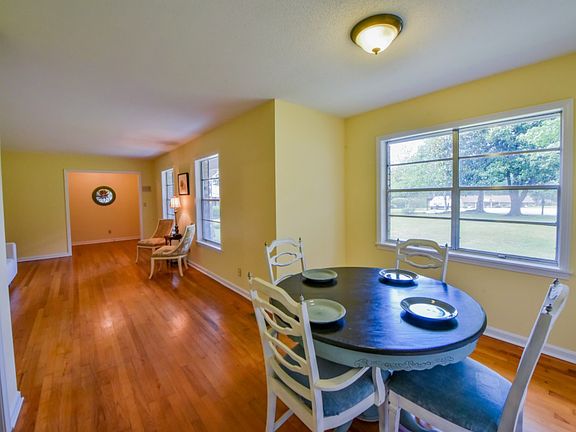 5th image of 900 Fernhill Ct