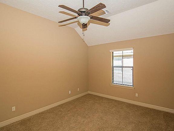 4th image of 12102 Brightwood Dr