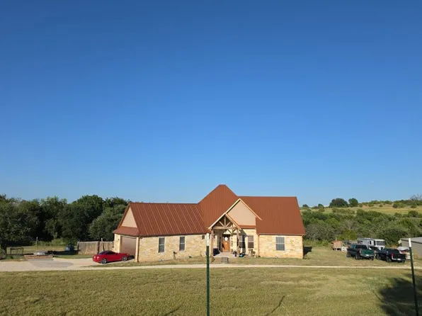 215 Meandering Hills Trl, Stephenville, TX 76401