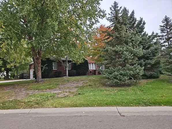 3400 Shadyview Ln N, Plymouth, MN 55447