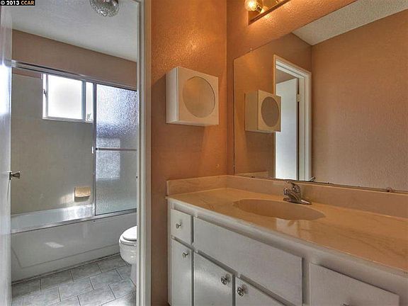 2nd image of 8120 Mulberry Pl