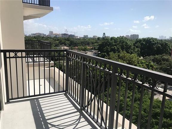 3rd image of 301 Altara Ave APT 534