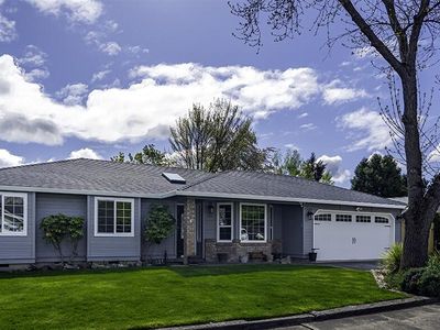 321 Snowy Butte Ln, Central Pt, OR, 97502