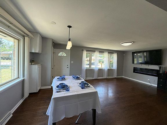 3rd image of 4158 N 77th STREET