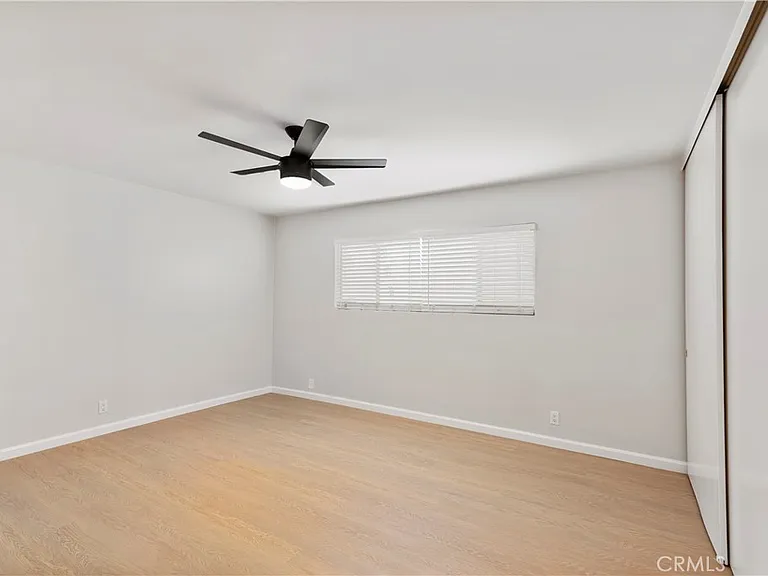 1107 E 3rd St #8 — Photo 8