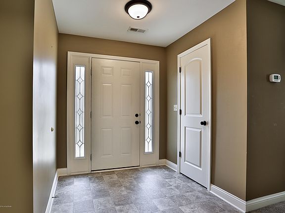 4th image of 1033 Horse Shoe Dr