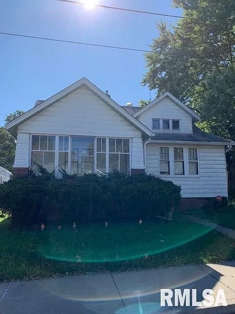 528 W Hanssler Pl photo 1