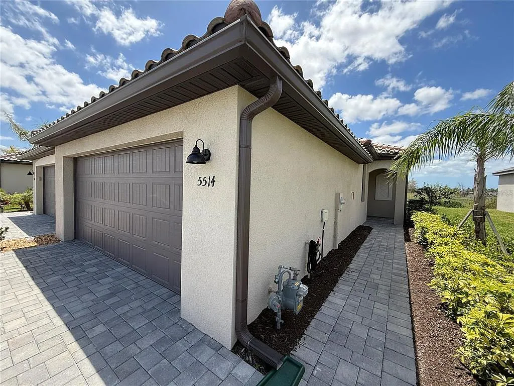 Building Photo - 5514 Tidal Breeze Cv
