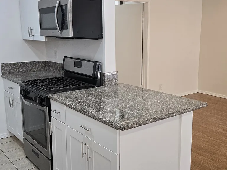 3736 Watseka Ave #3 — Photo 8
