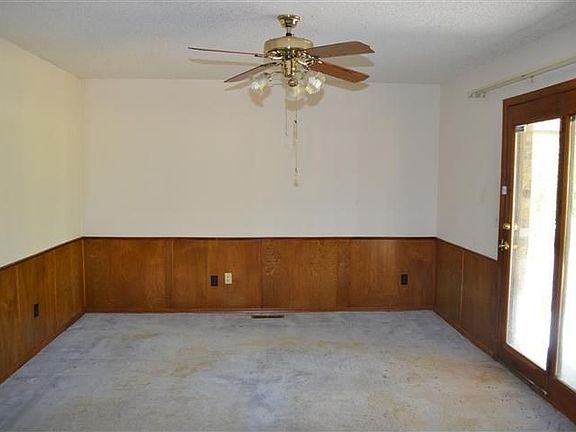 4th image of 2301 Jamie Dr