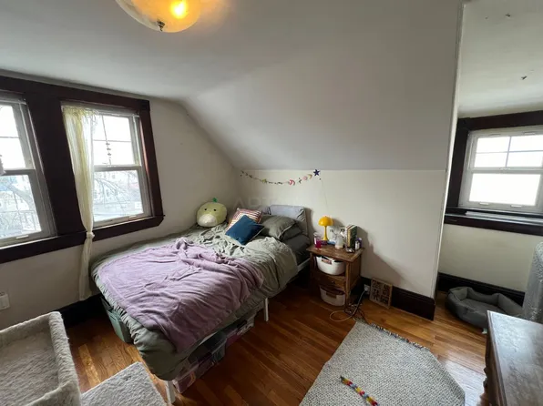 211 Holland St, Somerville, MA