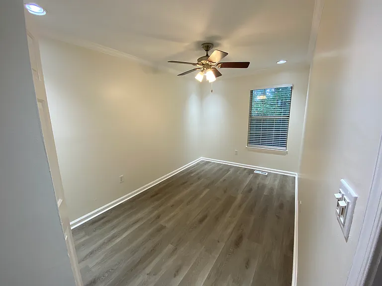 55 Oneonta Dr — Photo 19