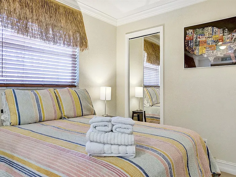 2051 Coral Reef Dr — Photo 35