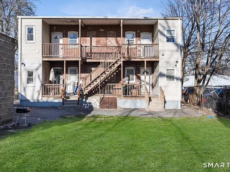 45-51 Cowles St #45 — Photo 32