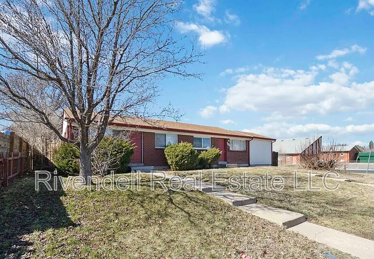 1127 Xenia St — Photo 2
