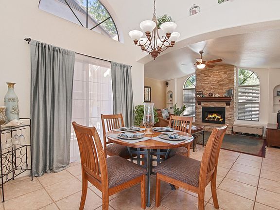 5th image of 1733 E Watercress Ln