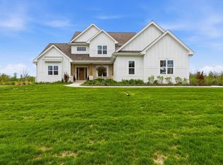 14141 N Lake Shore DRIVE, Mequon, WI 53097