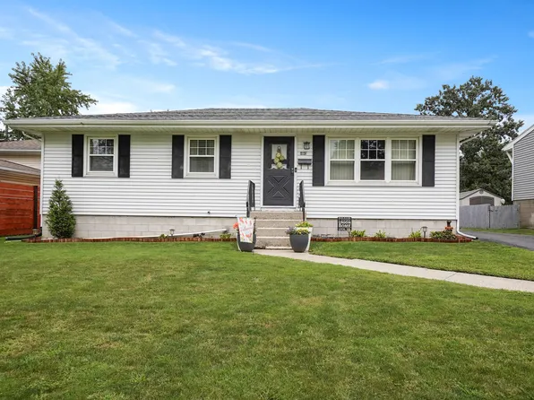 1913 N Rensselaer St, Griffith, IN 46319