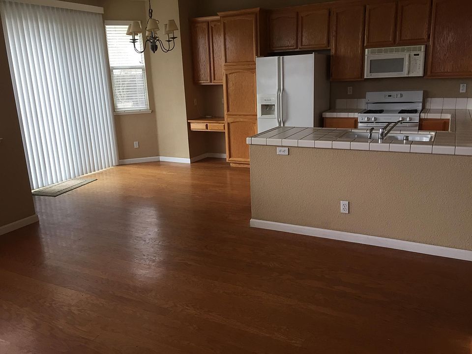 2nd image of 1409 Byrne Ct