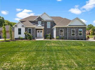 1360 Fox Den Trl, Canfield, OH 44406