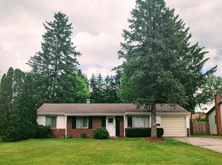 401 Carriage Hill Dr, Canfield, OH